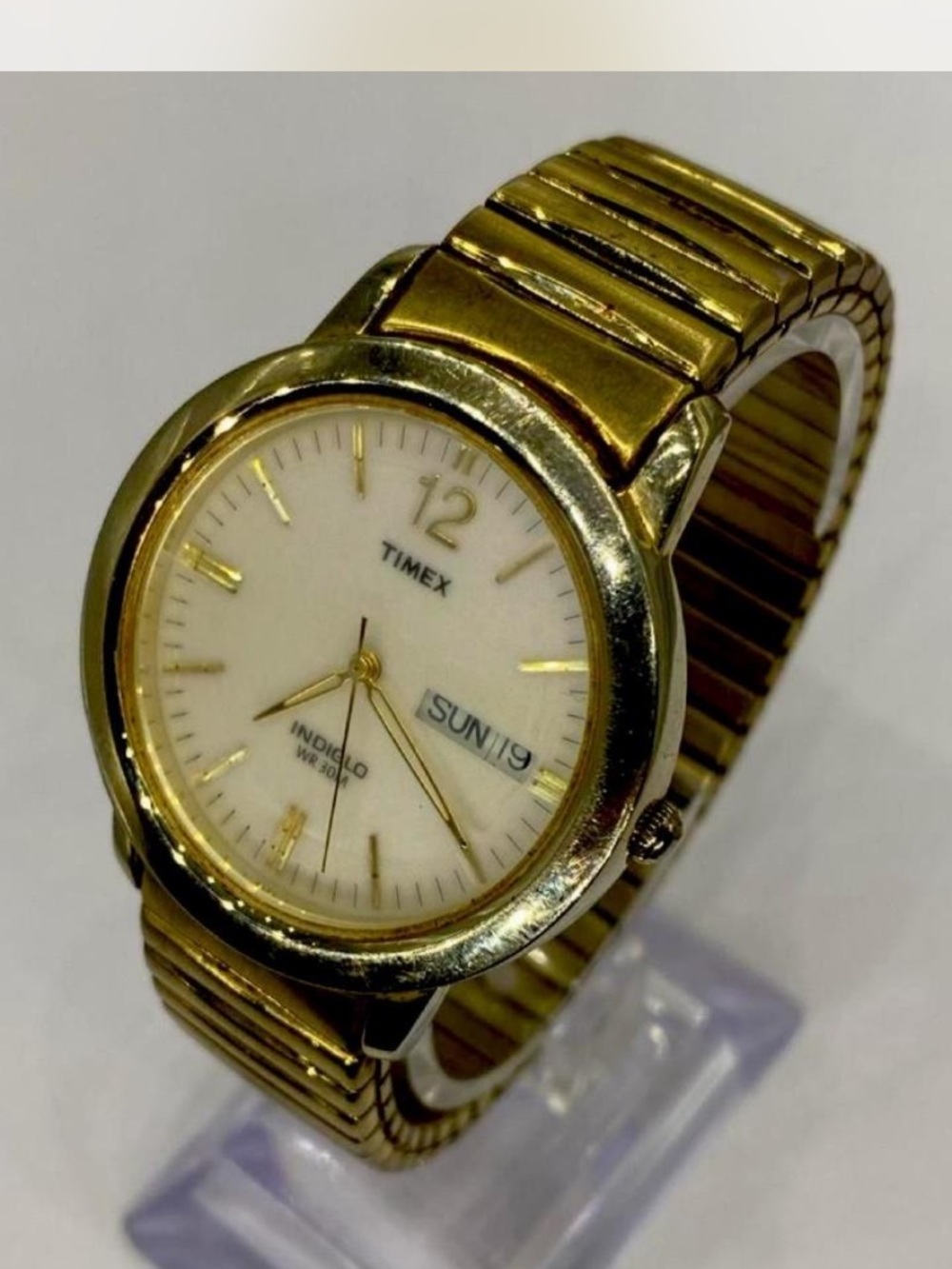 Timex Gold-Tone Classic Men's Watch /  Day-Date * Vintage ***